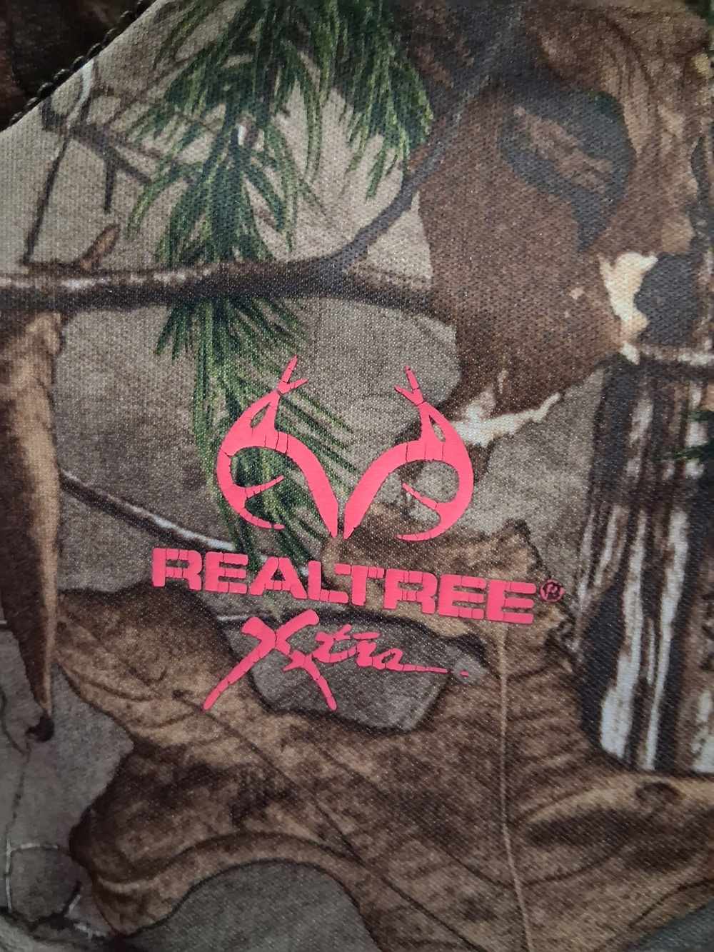 Realtree Camo Throw with Bright Pink Logo